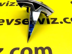 Знак "Т" переднего бампера REST (NEW) Tesla Model S
